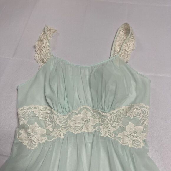 Vanity Fair VTG Light Green Lacey Chiffon Tricot Nylon Nightgown Size 32 Small - Picture 9 of 11